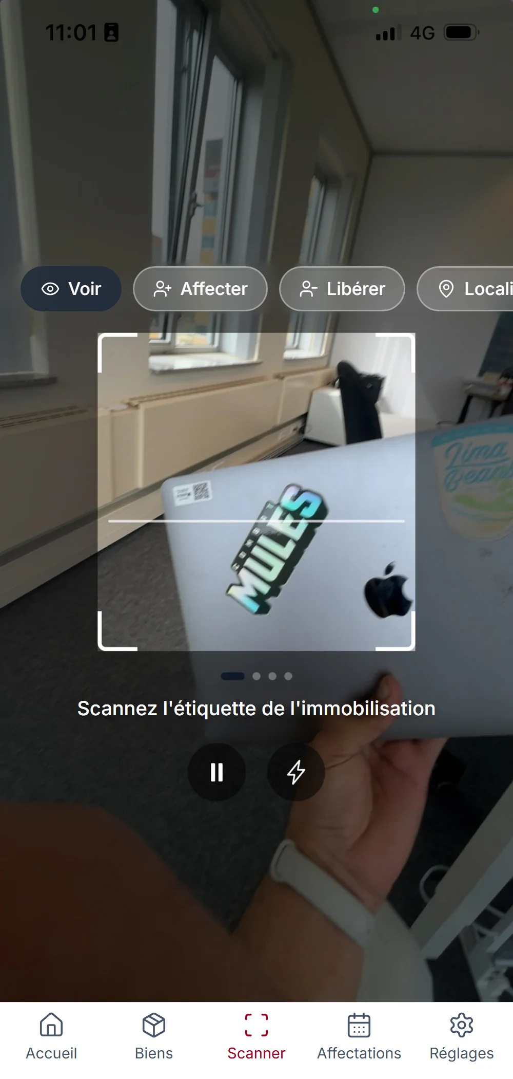 Application mobile des immobilisations : scan de l'étiquette d'un ordinateur portable